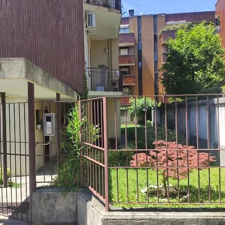 شقة C&y Torelli نوفارا